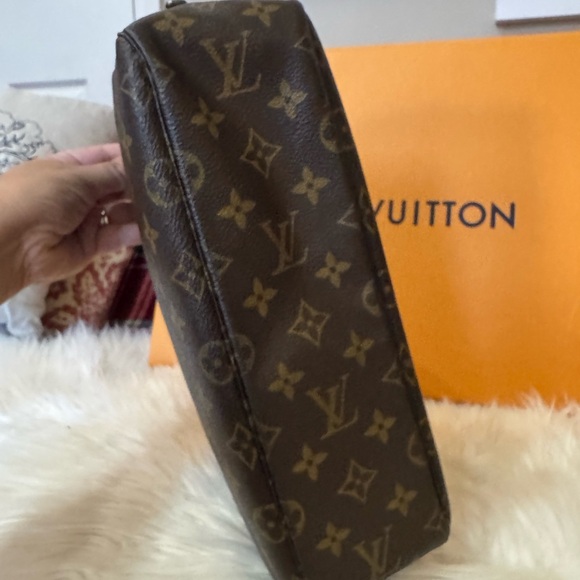 Authentic Louis Vuitton Trousee 28 monogram canvas - Picture 7 of 11